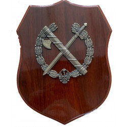 Metopa Guardia Civil con laurel metal sobre madera