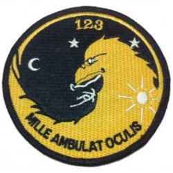 Parche 123 Sol y Luna "Mille Ambulat Oculis". Escudo bordado